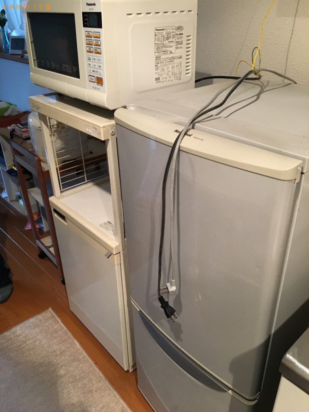 四人用ダイニングテーブル、冷蔵庫、洗濯機、椅子、こたつ等の回収