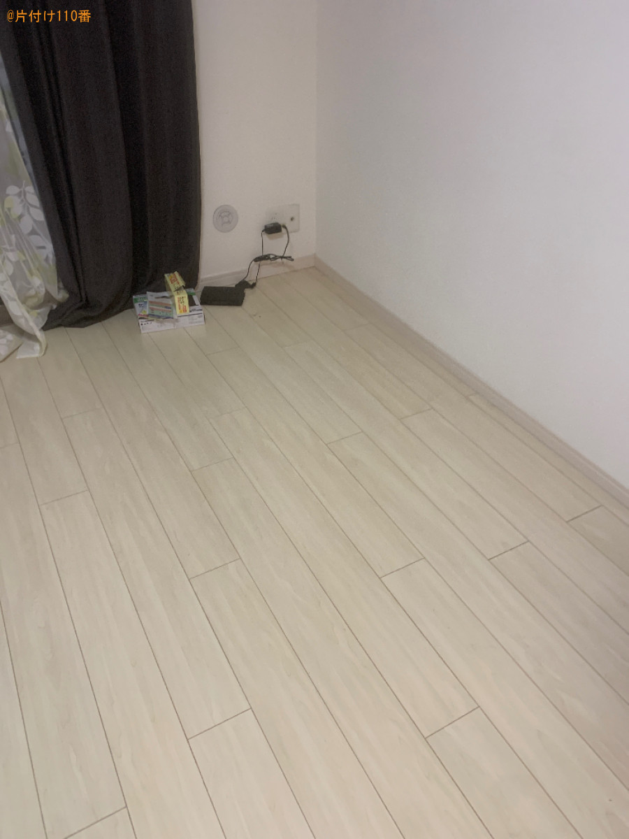 シングルベッド、PCデスク、椅子、ラック、ハンガーラックの回収