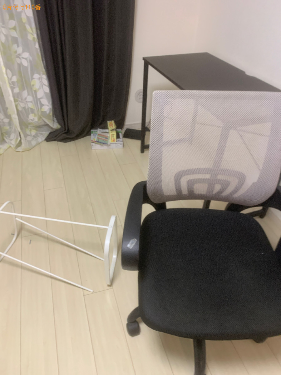 シングルベッド、PCデスク、椅子、ラック、ハンガーラックの回収